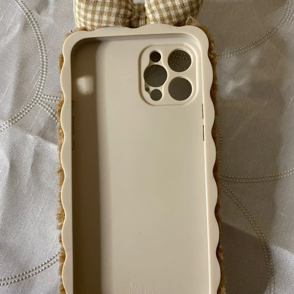 NWOT Adorable Bear iPhone 12 Pro Cellphone Case